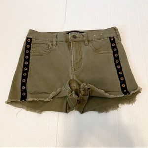 Express SuperSoft Stretch Shortie Mid Rise Shorts